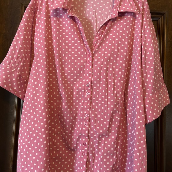 SUPER CUTED! DCC WOMAN - PINK & WHITE BLOUSE - 3X - Picture 1 of 2